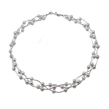 Cargar imagen en el visor de la galería, Collar y aretes, lazos de amor